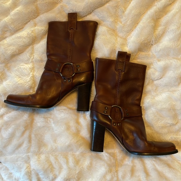 MICHAEL KORS DISTRESSED OILED LEATHER HARNESS LOW CALF BOOTS HEELS - Picture 2 of 15